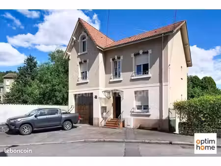 maison 9 pièces 198 m²