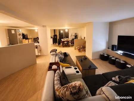 grande maison individuelle rénovée de 187m² avec 4000m² de terrain - fort potentiel - méni