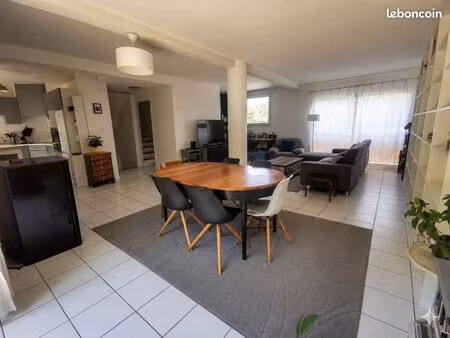 maison familiale 5 pièces – 4 chambres – 112 m² habitables – jardin et garage – centre-vil