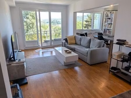 appartement 75 m2 rénové +garage