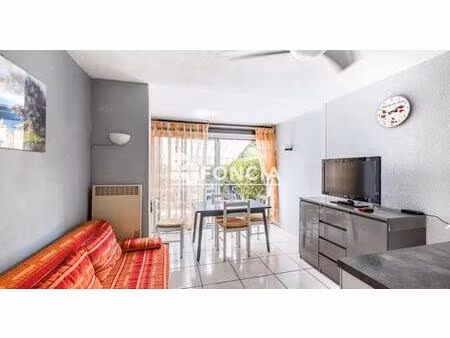 studio cabine + parking  proche plage