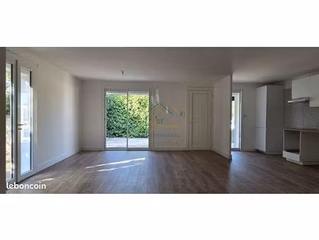 villa 4 pièces 80 m²