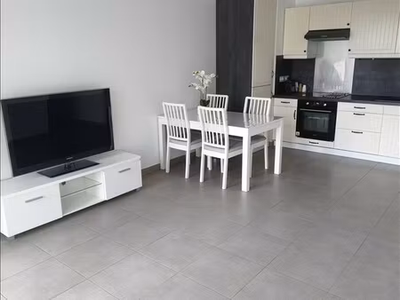 appartement - 4ème étage - 56 57 m2 - 3 pièces - meublé