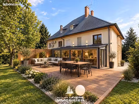 propriété 11 pièces 340 m²