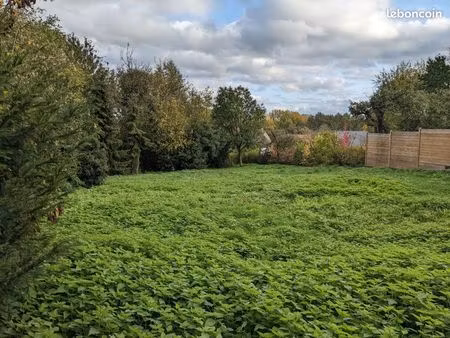 terrain à bâtir - 1085 m2 - sebourg (59)