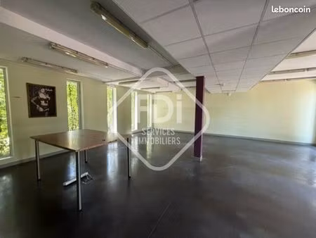bureaux 650 m² lunel