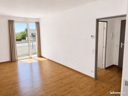 à louer – appartement t2 de 40 m² avec balcon – hambach