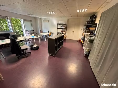 2 bureaux + terrain