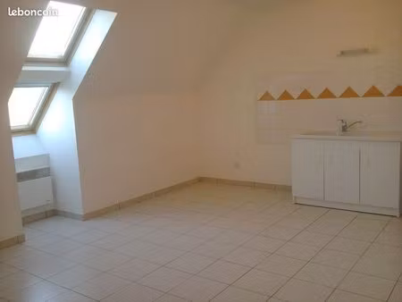 f2 vivier danger 40 m2 avec une place de parking