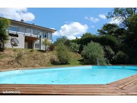 ? maison de charme 136 m² (potentiel 160 m²) - vue dominante & piscine