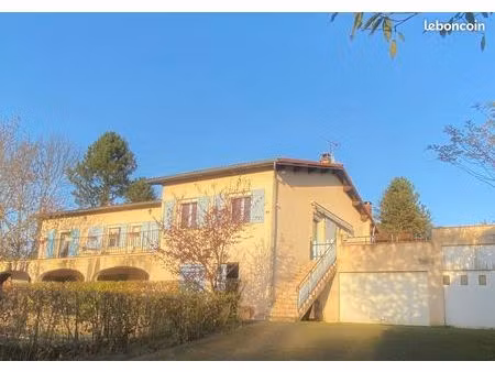 maison 6 pièces 180 m²