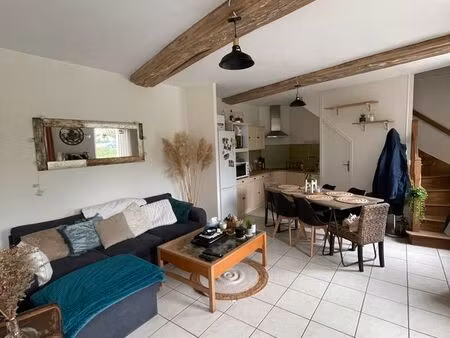 maison de ville rénovée en 2023