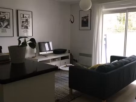 location t2 lumineux en proximité du bourg