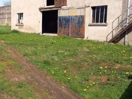 local 160 m² martigné-sur-mayenne