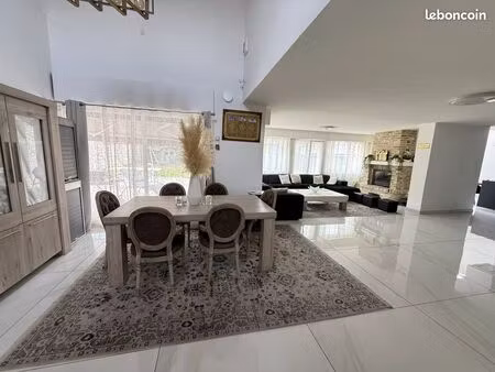 maison 6 pièces 185 m²