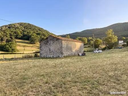 grange 2 pièces 45 m²