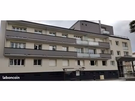 t1 33m2 meublé - balcon - parking proche chu gabriel montpied