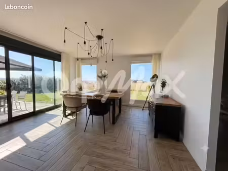 maison 8 pièces 194 m²