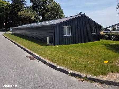 loue hangar 200m2