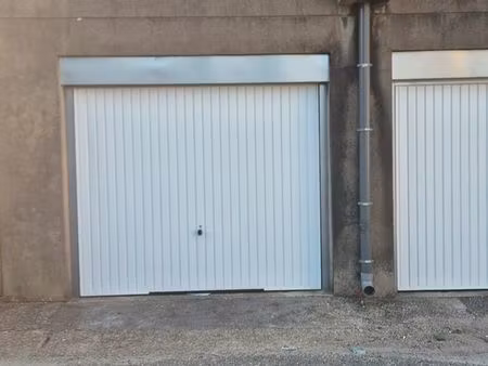 box parking