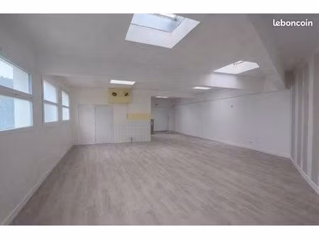 local commercial 100m3