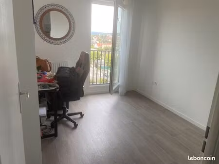 espace de stockage sain et sécurisé de 6 m² dans un appartement récent – conflans-sainte-h