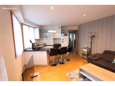 t2 bis meuble - proce-rond point de vannes - 51m carré
