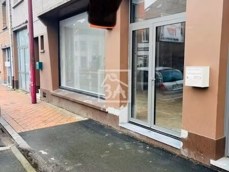 commerce 81 m²