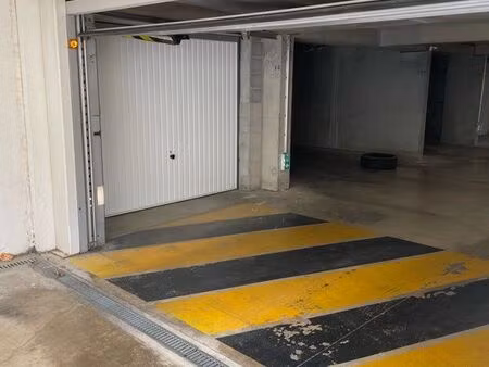 loue garage à cabestany