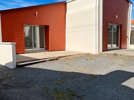maison mitoyenne en village 2 chambres