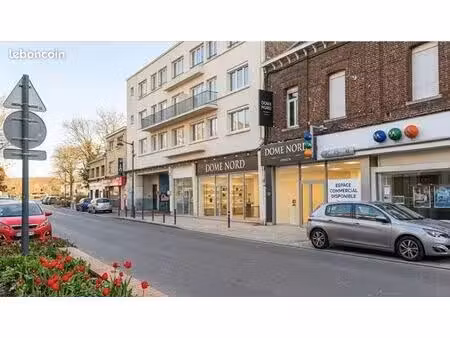 local commercial 300 m²