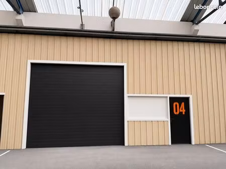local activité 410 m² - saint-fargeau-ponthierry