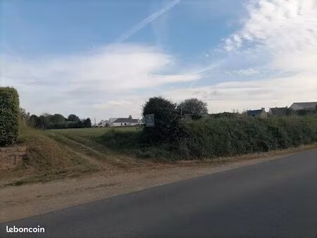 terrain 1 055 m² crecy la chapelle