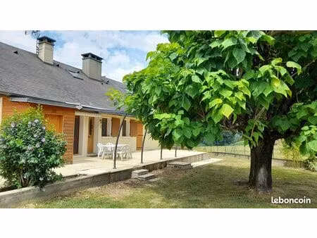 appartement t5 dans maison au calme + garage et 2 places de parking