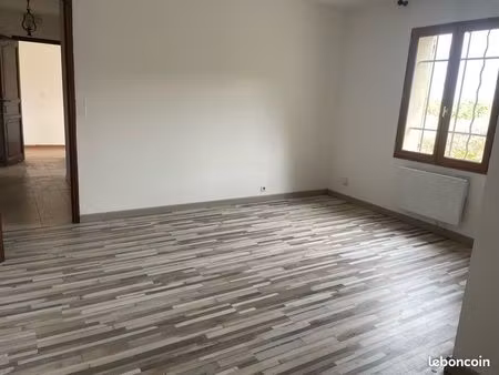 appartement t3 à sablet