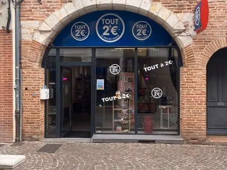 local commercial plein centre moissac