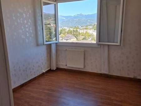 appartement 4 pièces 92 m²