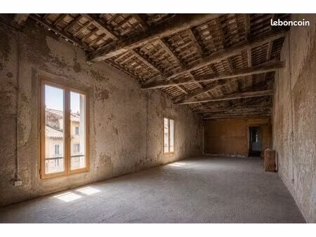 plateau à aménager 90m2 + garage à cadenet