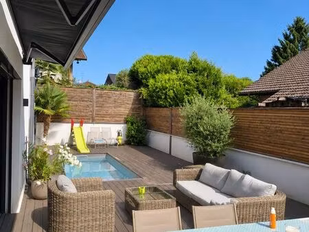 une maison contemporaine clé en main où chaque espace offre lumière  confort  intimité et 
