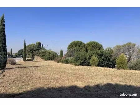 terrain 1 100 m² sablet