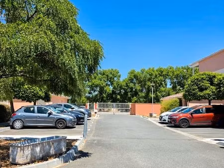 vendons appartement : appt n° 43 bat b  type 2 au 1er etage d'une résidence calme sur 2 ni