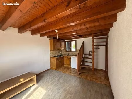 loue f1 de 25 mètre carré à nonglard