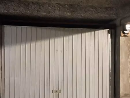 location garage près vieille ville