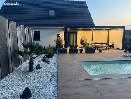 maison familiale avec piscine chauffée et prestations de qualité – proche rouen