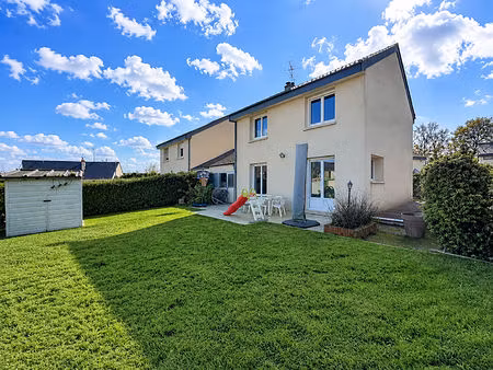 maison agréable 5 pièces à vendre à saint armel - emplacement idéal et calme