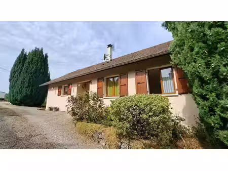 saint beron  maison quasi de plain-pied sur 3750m² de terrain.