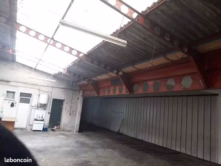 a louer hangar de 200m2 à usage d'entrepôt