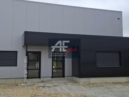 local d'activite 114 m² saint-andré-des-eaux