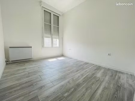 studio 22 mètre carré refait a neuf