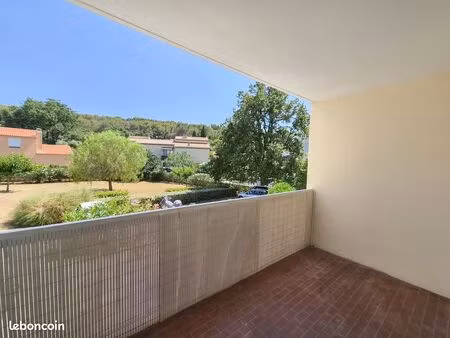 à louer : studio - 21 m2